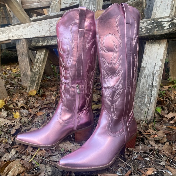 Metallic Pink Cowboy Boots - Picture 9 of 13